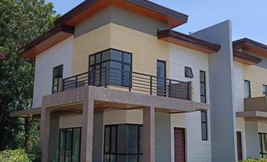 4-Bedroom House, End Unit-Fairway, The Grove Pueblo Golf Estates Uptown Cagayan de Oro City