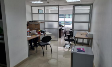 Empresarial Colon, Venta de Excelente Oficina Comercial de 64 m²