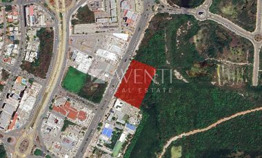 Terreno en venta en Av. Bonampak en el centro de Cancún, Quintana Roo.