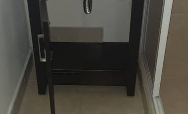 HERMOSA CASA RESINDECIAL DEL LAGO, AIRE ACONDICIONADO, MUROS ANTI RUIDO