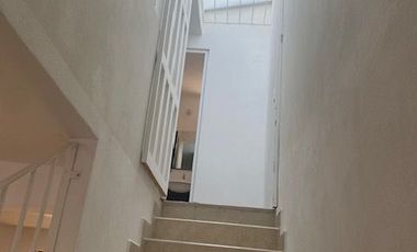 HERMOSA CASA RESINDECIAL DEL LAGO, AIRE ACONDICIONADO, MUROS ANTI RUIDO