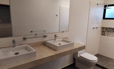 Hermosa casa  en Parque Central Cholul