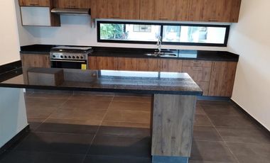 Hermosa casa  en Parque Central Cholul