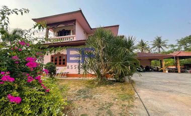 House for sale with drinking water business, area of ​​3 rai, Mueang Kalasin District