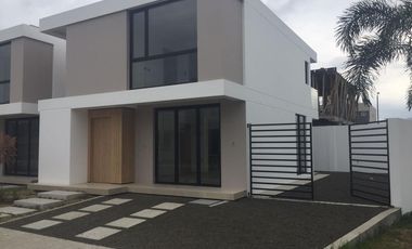 Hermosas Casas de Venta en Zona Norte Portoviejo