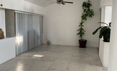 RENTA DE CASA SIN MUEBLES, UNA PLANTA
