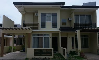 HOUSE and LOT FOR SALE- 3 bedrooms single atttached in Alberlyn Boxhill Talisay City, Cebu