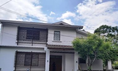 House for rent in Cebu City, Paradise Village with view to Golf course