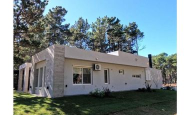 VENTA DE CASA EN VILLAROBLES - PARTIDO DE LA COSTA