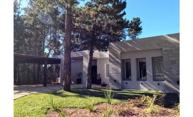 VENTA DE CASA EN VILLAROBLES - PARTIDO DE LA COSTA