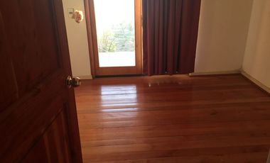 SE VENDE O ARRIENDA CASA CON TERRENO DE 60.000 M2,PLANO PISCINA POZO CASA PPAL DE DOS PISOS AVALUO FISCAL UF.14.450 VENTA UF 11.000  DORM.6  ARRIENDO $3.200.000