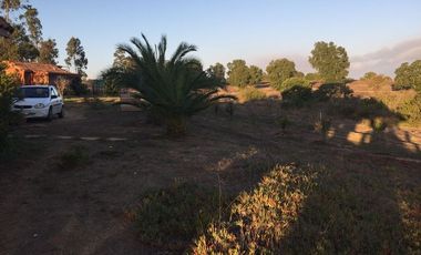 SE VENDE O ARRIENDA CASA CON TERRENO DE 60.000 M2,PLANO PISCINA POZO CASA PPAL DE DOS PISOS AVALUO FISCAL UF.14.450 VENTA UF 11.000  DORM.6  ARRIENDO $3.200.000