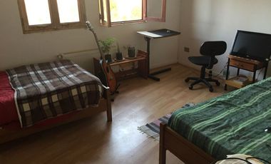 SE VENDE O ARRIENDA CASA CON TERRENO DE 60.000 M2,PLANO PISCINA POZO CASA PPAL DE DOS PISOS AVALUO FISCAL UF.14.450 VENTA UF 11.000  DORM.6  ARRIENDO $3.200.000
