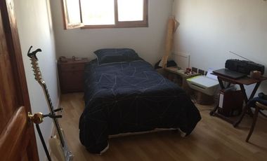 SE VENDE O ARRIENDA CASA CON TERRENO DE 60.000 M2,PLANO PISCINA POZO CASA PPAL DE DOS PISOS AVALUO FISCAL UF.14.450 VENTA UF 11.000  DORM.6  ARRIENDO $3.200.000