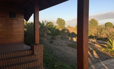 SE VENDE O ARRIENDA CASA CON TERRENO DE 60.000 M2,PLANO PISCINA POZO CASA PPAL DE DOS PISOS AVALUO FISCAL UF.14.450 VENTA UF 11.000  DORM.6  ARRIENDO $3.200.000