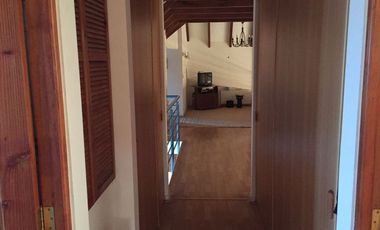 SE VENDE O ARRIENDA CASA CON TERRENO DE 60.000 M2,PLANO PISCINA POZO CASA PPAL DE DOS PISOS AVALUO FISCAL UF.14.450 VENTA UF 11.000  DORM.6  ARRIENDO $3.200.000