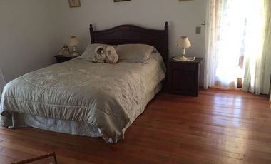 SE VENDE O ARRIENDA CASA CON TERRENO DE 60.000 M2,PLANO PISCINA POZO CASA PPAL DE DOS PISOS AVALUO FISCAL UF.14.450 VENTA UF 11.000  DORM.6  ARRIENDO $3.200.000