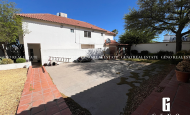 CASA EN VENTA EN LA CAÑADA CON PATIO MUY AMPLIO