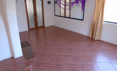 Se arrienda casa grande, en condominio La Aurora