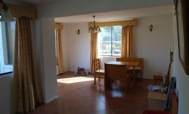 Se arrienda casa grande, en condominio La Aurora