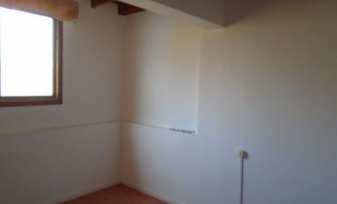 Se arrienda casa grande, en condominio La Aurora