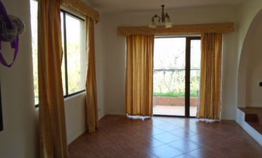 Se arrienda casa grande, en condominio La Aurora