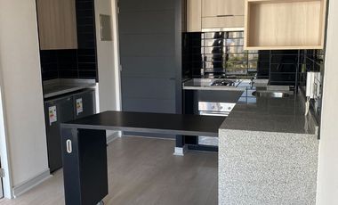 Se arrienda departamento muy poco uso casi  nuevo de 1 dormitorio, 1 baño, lado metro lo Ovalle