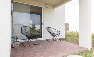 Casa en Venta con 2 recamaras Alberca  a 10 minutos de Cuautla Morelos