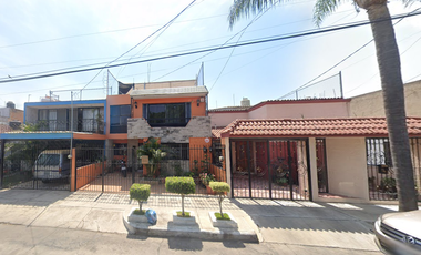 Casa en Venta en Remate, Jardines del Rosario Guadalajara