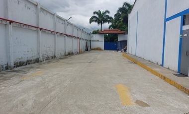 Local Comercial de alquiler en Gasolinera, 350 m2, km 14,5 Vía a Daule.