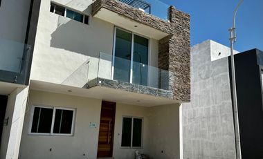 CASA NUEVA EN VENTA, COTO ATMÓSFERA, TLAJOMULCO DE ZÚÑIGA