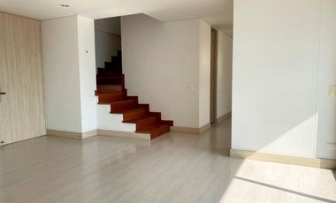 PR20582 Apartamento en arriendo en el sector Loma el Esmeralda