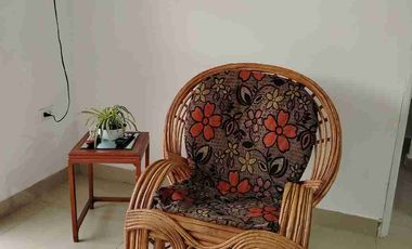 Arriendo apto AMOBLADO Serranía