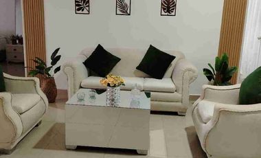 Arriendo apto AMOBLADO Serranía