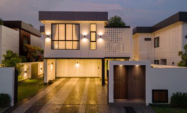 Brand new 4 Bed, 5 Bathroom House with private swimming pool for sale in Hang Dong, Chiang Mai