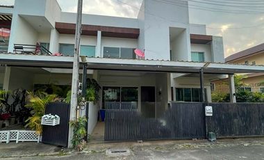 Townhouse for rent,Fa Ham-San Phisuea, Chiang Mai, near Dara and Prince Royal's colleges