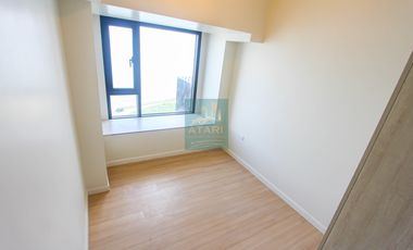 Roomy 3BR Semi-Furnished Condo for Sale at Mandani Bay