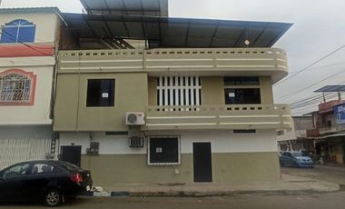 casa rentera de venta en manta Los Esteros