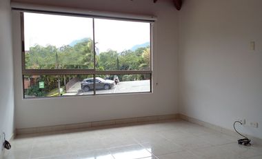 44974 Casa en arriendo en el sector Loma del Atravezado