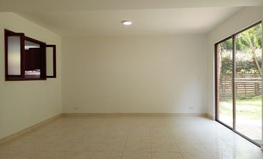 44974 Casa en arriendo en el sector Loma del Atravezado