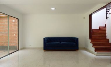 44974 Casa en arriendo en el sector Loma del Atravezado