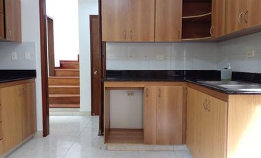 44974 Casa en arriendo en el sector Loma del Atravezado