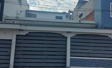 En Machala de Venta Excelente Casa Rentera Muy Cerca al Centro de la Ciudad, Sector AKi Av. De Las Palmeras