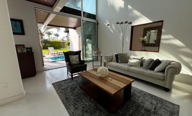 Casa en venta en villas del mesón de 1 piso y vista a club de golf