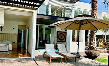 Casa en venta en villas del mesón de 1 piso y vista a club de golf