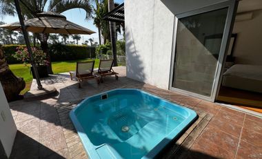 Casa en venta en villas del mesón de 1 piso y vista a club de golf