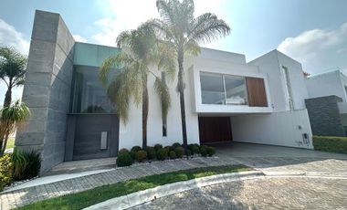 Hermosa y amplia casa en venta en La Isla I, Lomas de Angelópolis I