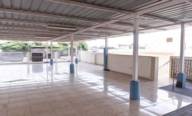 VENTA CASA RENTERA EN LOS ALMENDROS, GUAYAQUIL