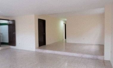 VENTA CASA RENTERA EN LOS ALMENDROS, GUAYAQUIL