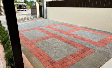 The 2Storey House with Mezzanine for Sale in Las Pinas City (Walking Distance from SM Southmall)